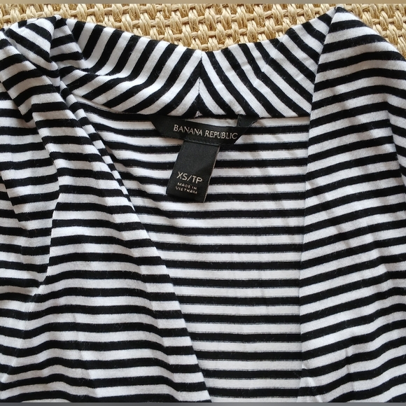 Racerback Stretchy front mock wrap,black/white stripe 24" Long. 16" Pit2 Pit - Picture 6 of 9